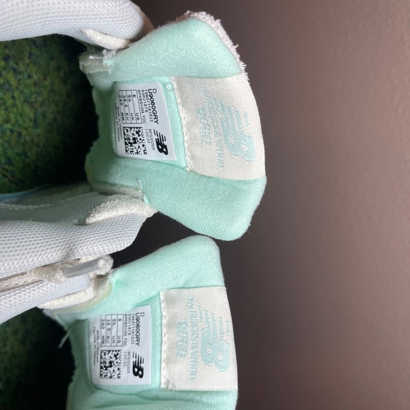 New Balances - Picture 6 of 6